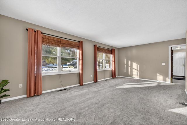 10391 Hardwood Trail, Perrinton, MI 48871