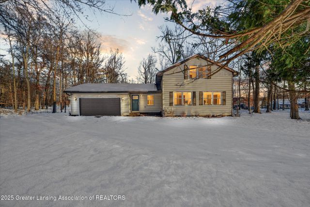 10391 Hardwood Trail, Perrinton, MI 48871