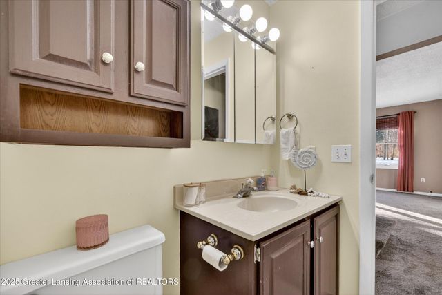 10391 Hardwood Trail, Perrinton, MI 48871