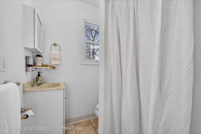 10391 Hardwood Trail, Perrinton, MI 48871