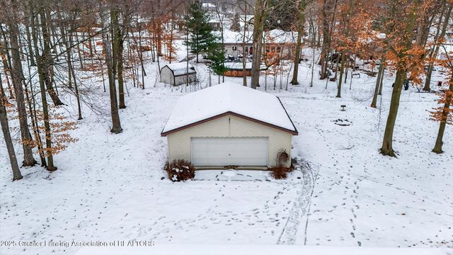 10391 Hardwood Trail, Perrinton, MI 48871