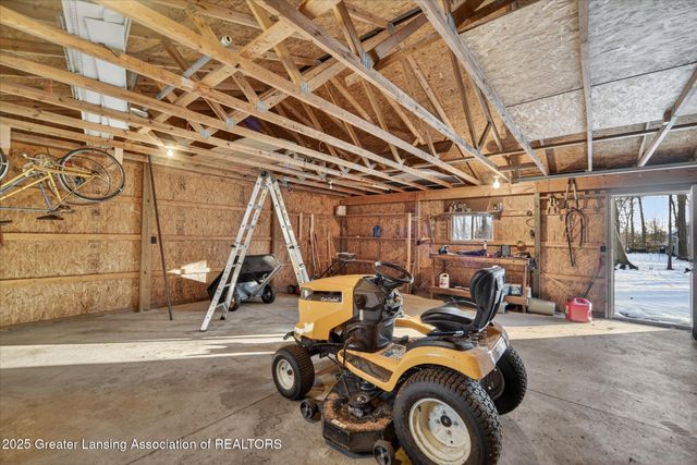 10391 Hardwood Trail, Perrinton, MI 48871