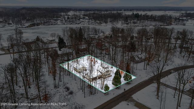 10391 Hardwood Trail, Perrinton, MI 48871