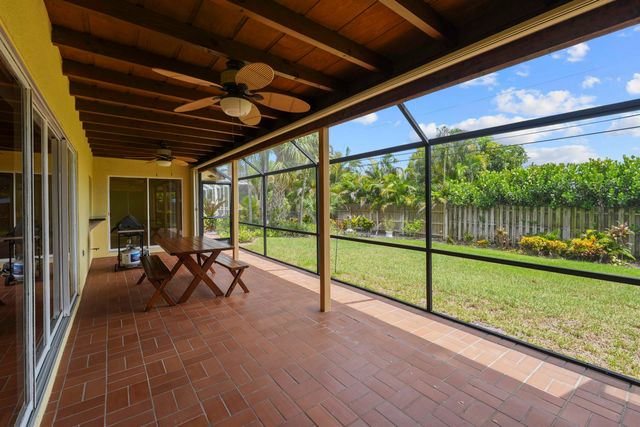 9746 SE Landing Place, Tequesta, FL 33469