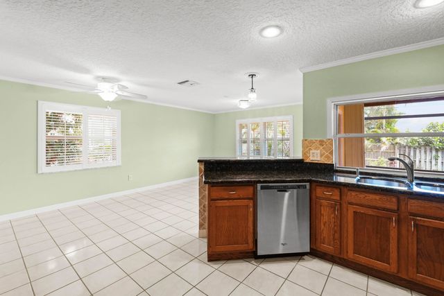 9746 SE Landing Place, Tequesta, FL 33469