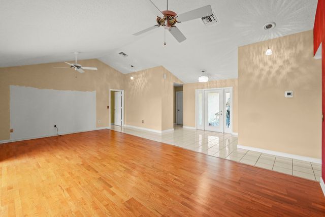 9746 SE Landing Place, Tequesta, FL 33469
