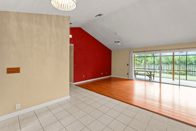 9746 SE Landing Place, Tequesta, FL 33469