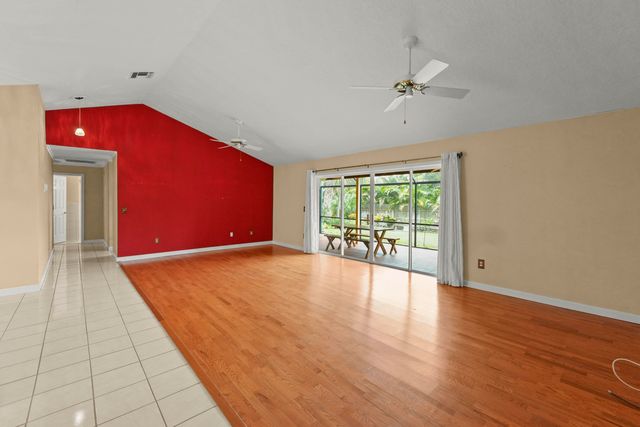 9746 SE Landing Place, Tequesta, FL 33469