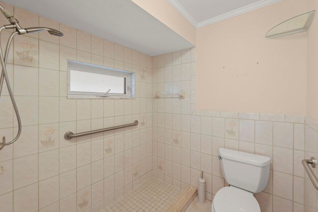 9746 SE Landing Place, Tequesta, FL 33469