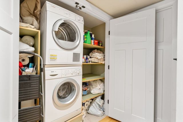 36 Central Ave 4, Milton, MA 02186