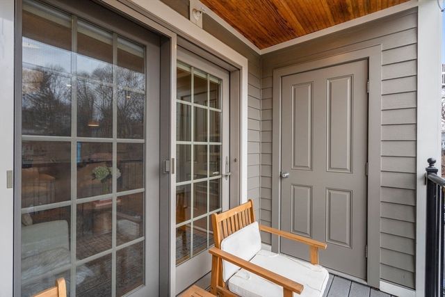 36 Central Ave 4, Milton, MA 02186