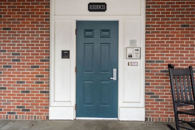 36 Central Ave 4, Milton, MA 02186