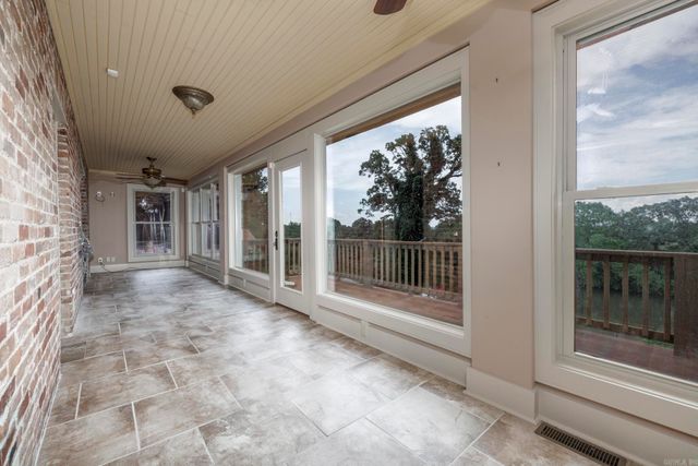 312 Riverside Drive, Arkadelphia, AR 71923