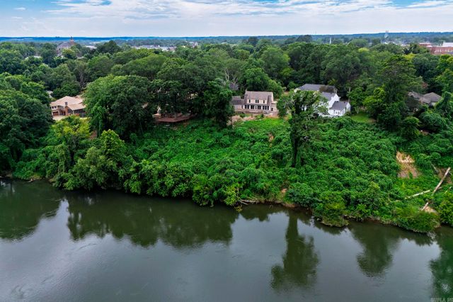 312 Riverside Drive, Arkadelphia, AR 71923