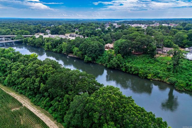 312 Riverside Drive, Arkadelphia, AR 71923