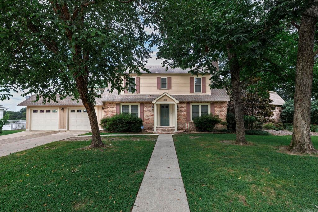 312 Riverside Drive, Arkadelphia, AR 71923