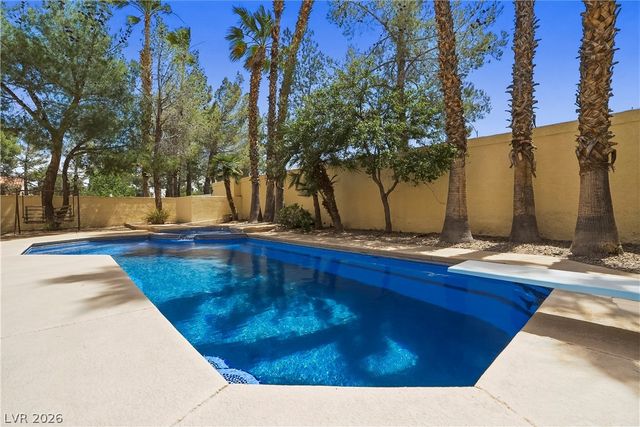 26 Princeville Lane, Las Vegas, NV 89113
