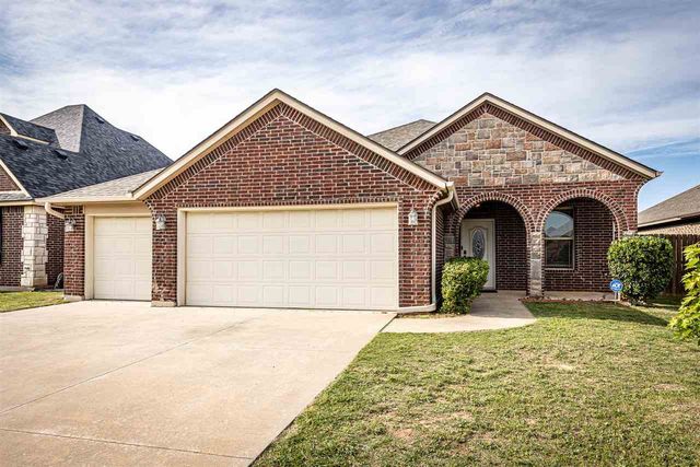 7705 SW Marshall, Lawton, OK 73505