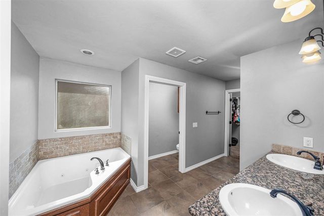 7705 SW Marshall, Lawton, OK 73505
