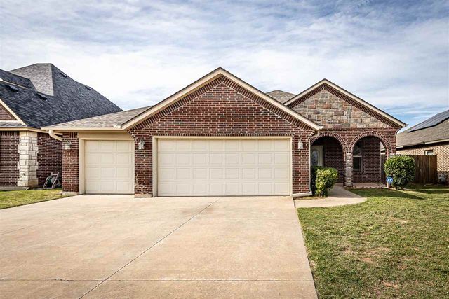 7705 SW Marshall, Lawton, OK 73505
