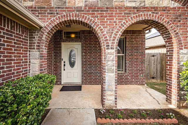 7705 SW Marshall, Lawton, OK 73505