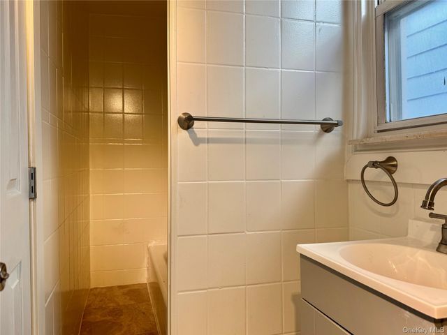 134 N 7th Avenue 2, Mount Vernon, NY 10550