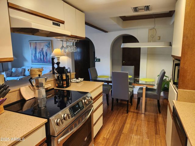 7557 N DREAMY DRAW Drive 273, Phoenix, AZ 85020