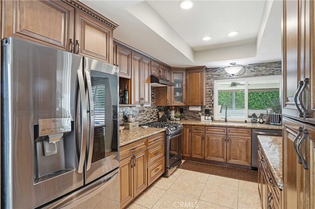 25737 Tamarisk Place, Valencia, CA 91355