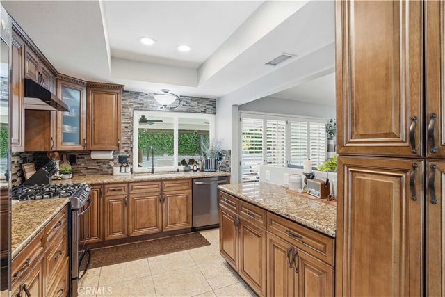 25737 Tamarisk Place, Valencia, CA 91355