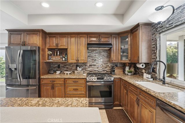 25737 Tamarisk Place, Valencia, CA 91355