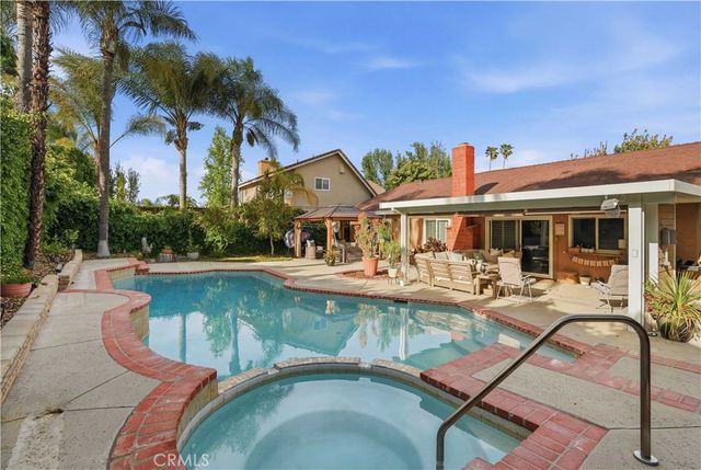 25737 Tamarisk Place, Valencia, CA 91355