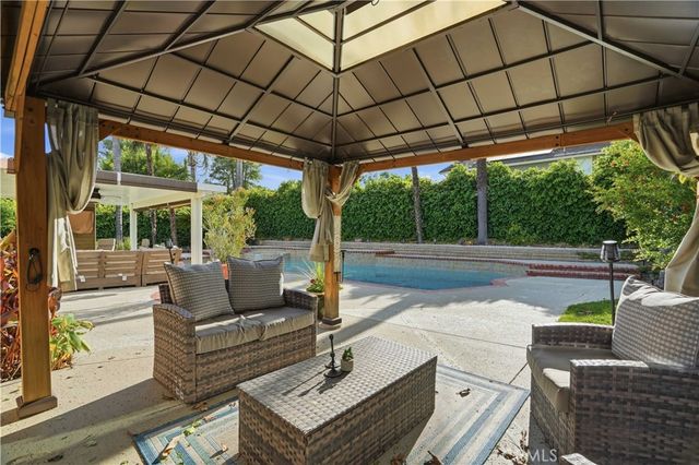 25737 Tamarisk Place, Valencia, CA 91355