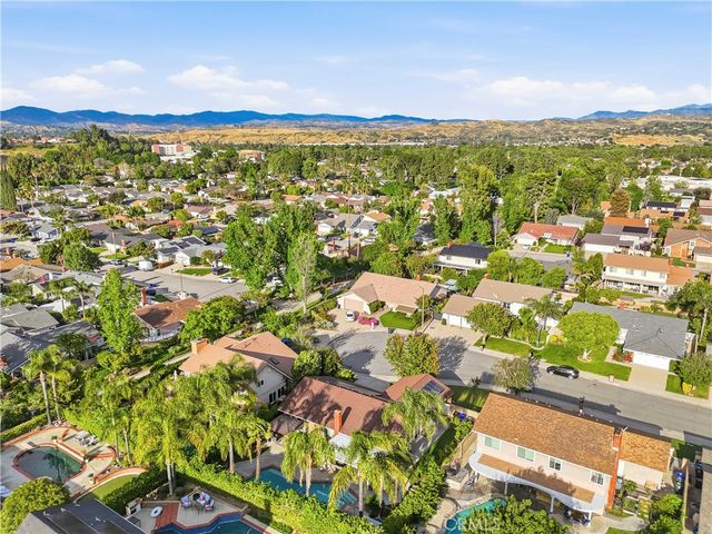 25737 Tamarisk Place, Valencia, CA 91355