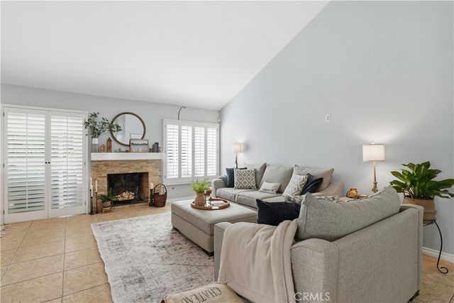 25737 Tamarisk Place, Valencia, CA 91355