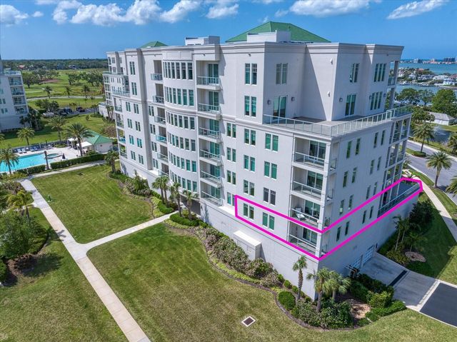 145 BELLEVIEW BOULEVARD 201, Belleair, FL 33756