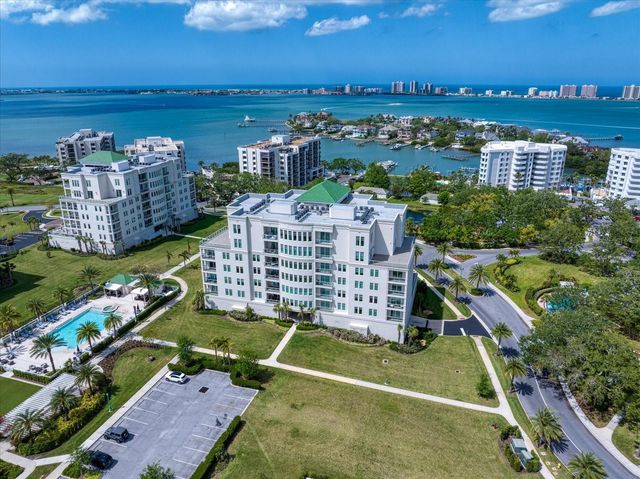 145 BELLEVIEW BOULEVARD 201, Belleair, FL 33756