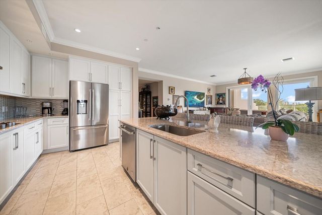 145 BELLEVIEW BOULEVARD 201, Belleair, FL 33756