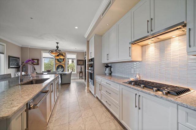 145 BELLEVIEW BOULEVARD 201, Belleair, FL 33756