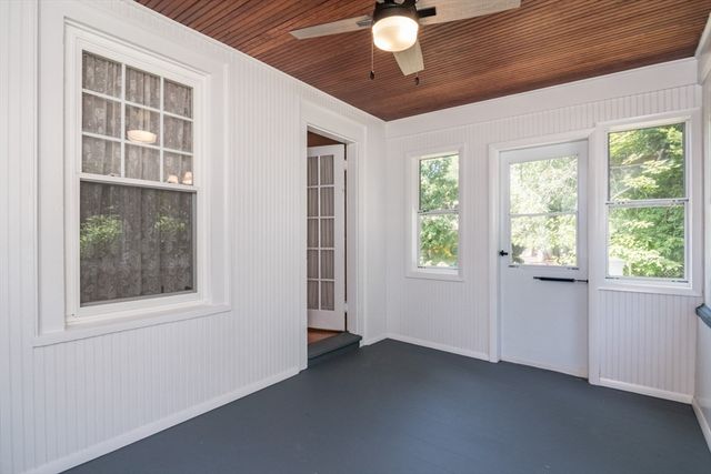 20 Woodlawn Pl, Longmeadow, MA 01106