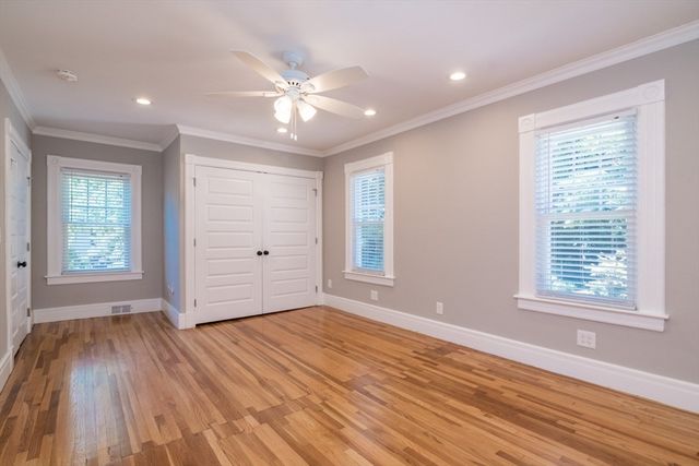 20 Woodlawn Pl, Longmeadow, MA 01106