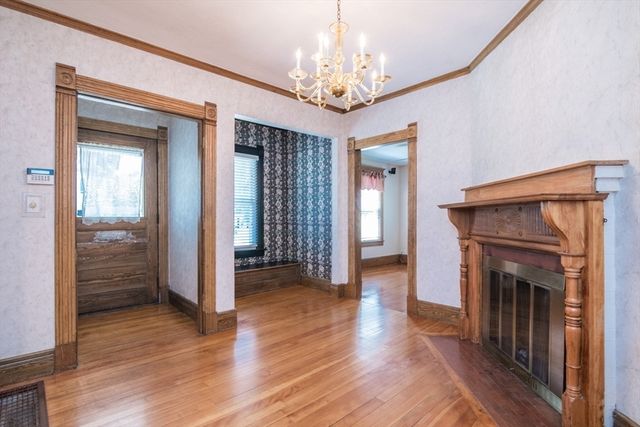 20 Woodlawn Pl, Longmeadow, MA 01106