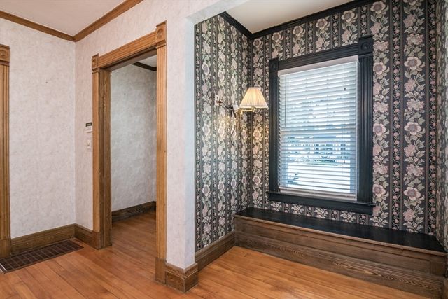 20 Woodlawn Pl, Longmeadow, MA 01106