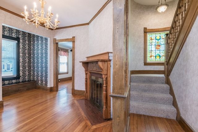 20 Woodlawn Pl, Longmeadow, MA 01106