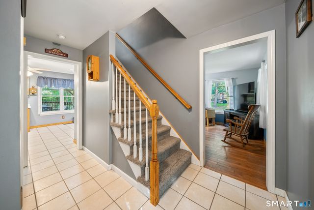 1 Lake Drive, Oxford, CT 06478