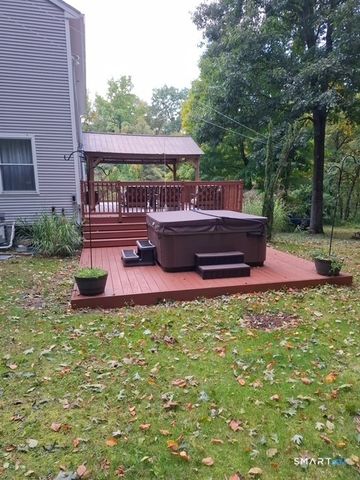 1 Lake Drive, Oxford, CT 06478