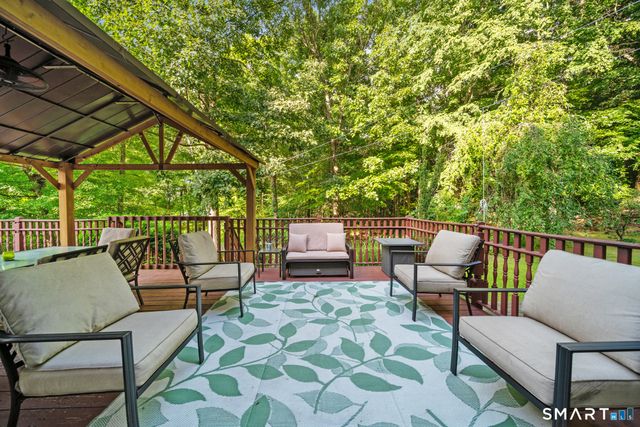 1 Lake Drive, Oxford, CT 06478