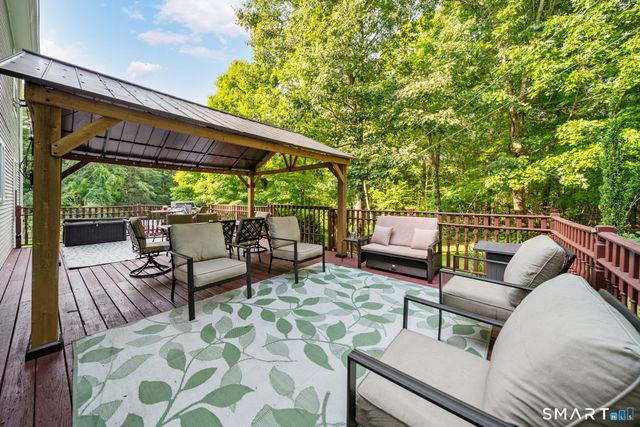 1 Lake Drive, Oxford, CT 06478