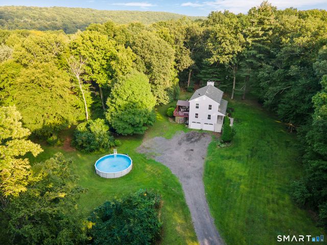 1 Lake Drive, Oxford, CT 06478