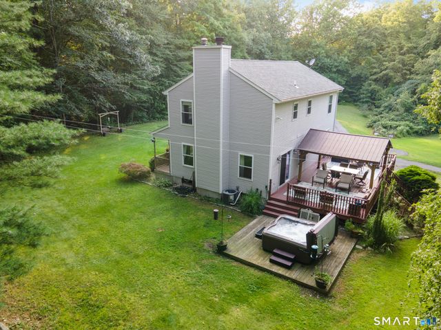 1 Lake Drive, Oxford, CT 06478