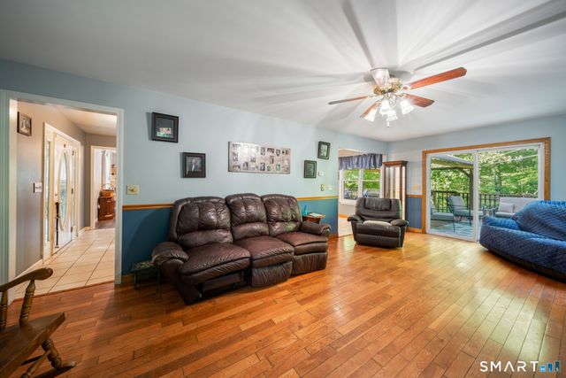 1 Lake Drive, Oxford, CT 06478